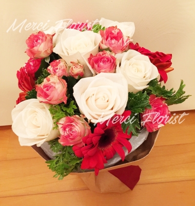 **BQ03** Rose and Gerbera Round Bouquet - 6 pcs<br>玫瑰及太陽花圓形花束 - 6枝