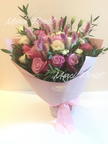 **KBQ73** Pink Rose Round Bouquet <br>魅影玫瑰 圓形花束