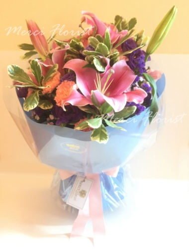 **KBQ44** Lily Round Bouquet - 2 pcs<br>百合 圓形花束 - 2枝