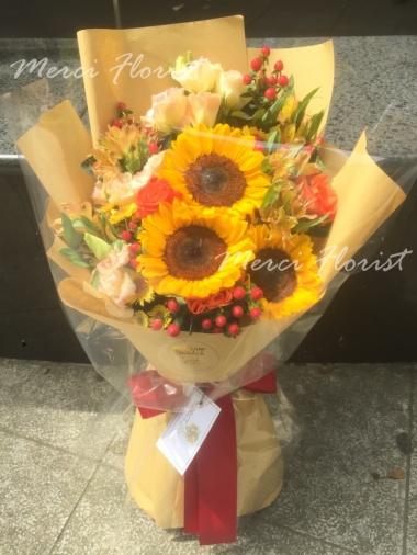 **BQ21** Sun Flower Long Bouquet-3 pcs<br>向日葵長形花束-3枝
