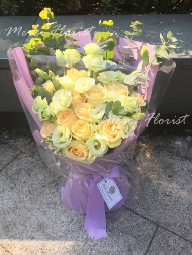**KBQ121** Champagne Rose Long Bouquet - 12 pcs<br>香檳色玫瑰長形花束 - 12枝