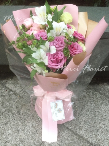 **KBQ102** Purple Rose Long Bouquet<br>紫色玫瑰長形花束