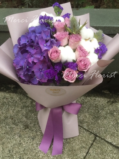 **KBQ124** Purple Hydrangea & Purple Roses Long Bouquet<br>繡球 及 玫瑰 長形花束 - 紫色