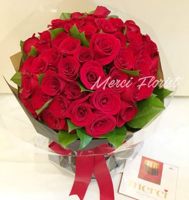 **KBQ29** Red Rose Round Bouquet in 60pcs<br>紅色玫瑰 圓形花束-60枝