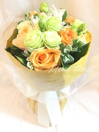 **KBQ45** Holiday Princess Rose and Eustoma Round Bouquet - 6 pcs<br>假日公主玫瑰 及 桔梗 圓形花束 - 6枝