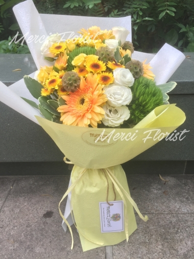 **KMBQ57** Gerbera Long Bouquet - Champagne - 6 pcs<br>太陽花 長形花束 - 香檳色 - 6 枝