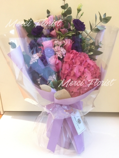 **BQ20** Hydrangea and Rose Long Bouquet - Fuchsia<br>繡球 及 玫瑰 長形花束 - 桃粉色